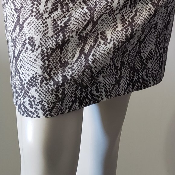 RW & Co. - Snake Print Pencil City Skirt - Size 2 - Picture 4 of 8